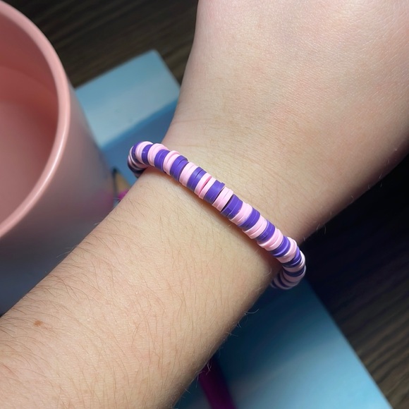 Simple, dark purple and light pink bracelet clay beads - Picture 1 of 1